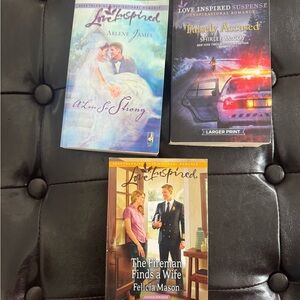 Lot of 3 Love inspired Romance Novels in EUC